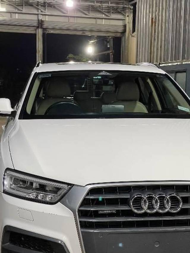 https://images10.gaadi.com/usedcar_image/4401113/original/processed_e8ae741d-84e3-48b2-974f-989f65011fc1.jpeg?imwidth=6401