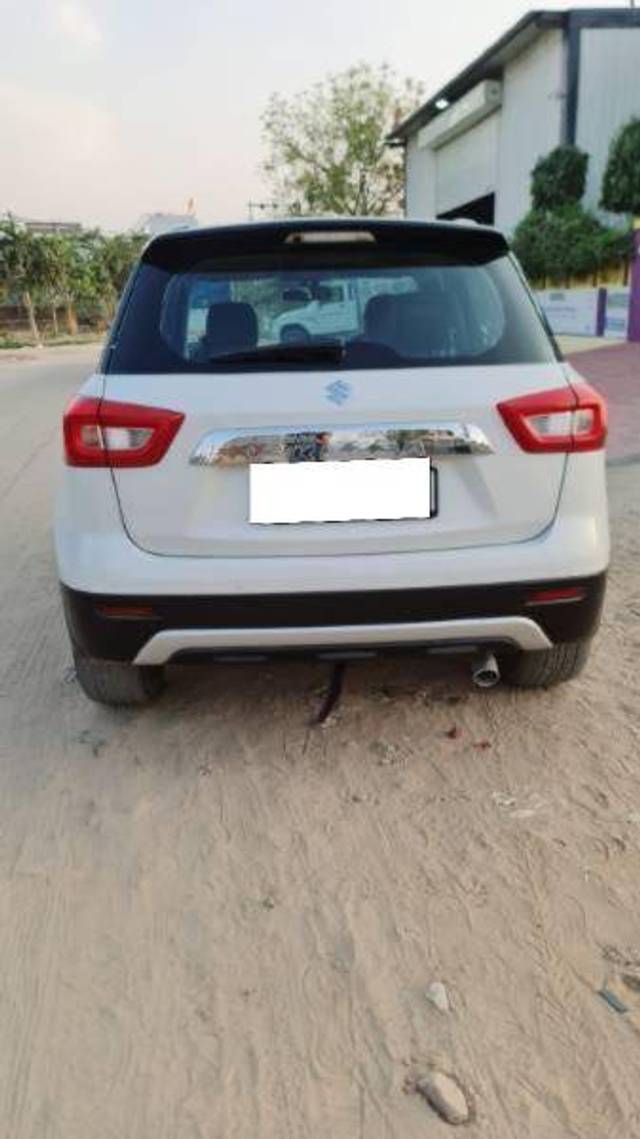 https://images10.gaadi.com/usedcar_image/4401247/original/4ce74c55e83e376b00a17628e54c9262.jpg?imwidth=6401