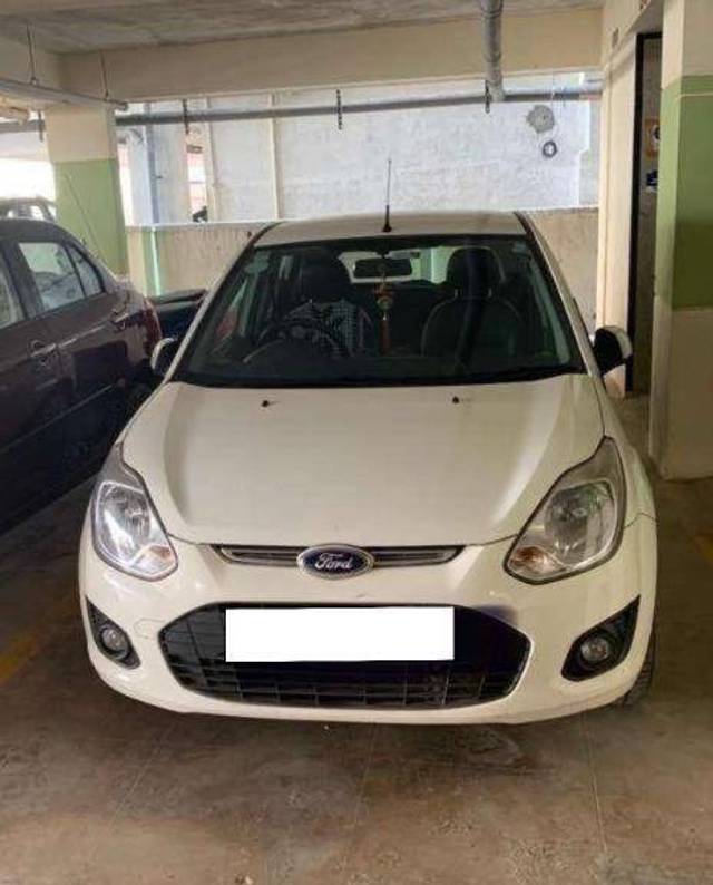 https://images10.gaadi.com/usedcar_image/4401354/original/5a95da880907f9290b880bcce825f044.jpg?imwidth=6400