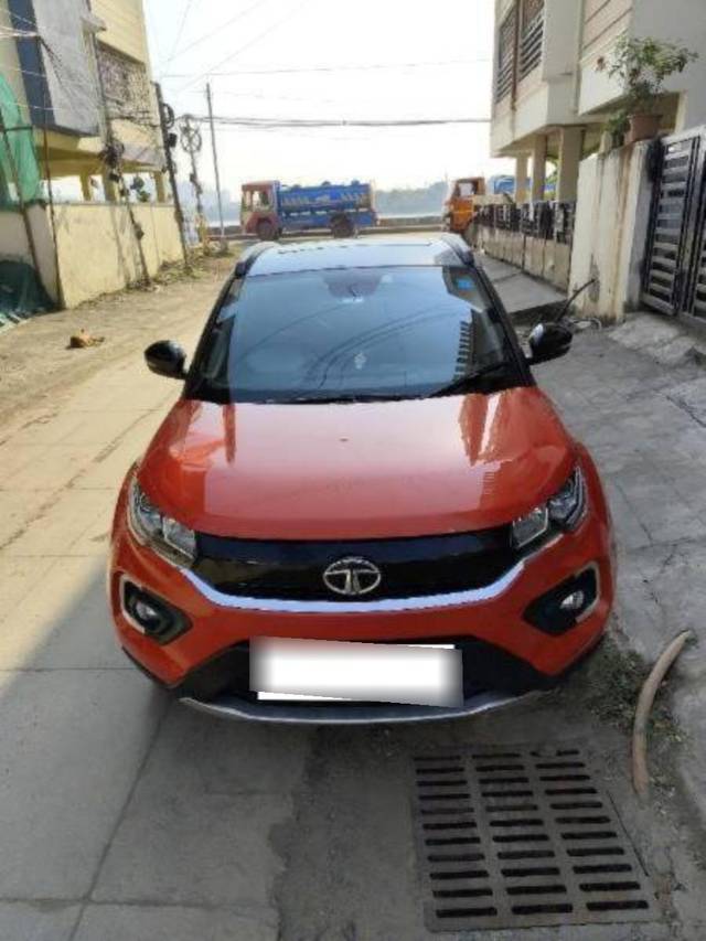 https://images10.gaadi.com/usedcar_image/4401423/original/processed_processed_a6d0f308-7fe4-4992-9644-705a8d7b8879.jpg?imwidth=6400