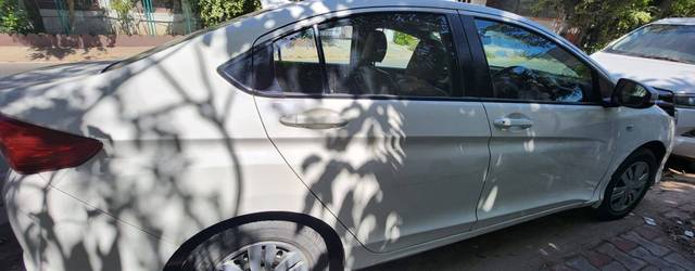 https://images10.gaadi.com/usedcar_image/4401430/original/689dd39e700addc8a66ce0446d4b36ed.jpg?imwidth=6401