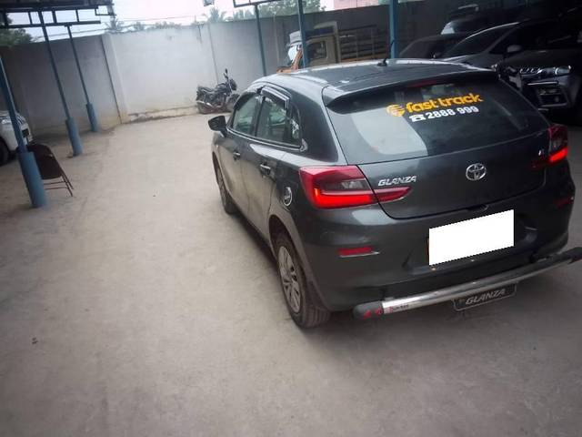 https://images10.gaadi.com/usedcar_image/4401475/original/processed_11eff3b5-09d2-4d7a-b8b5-4d43cf21edd4.jpeg?imwidth=6402