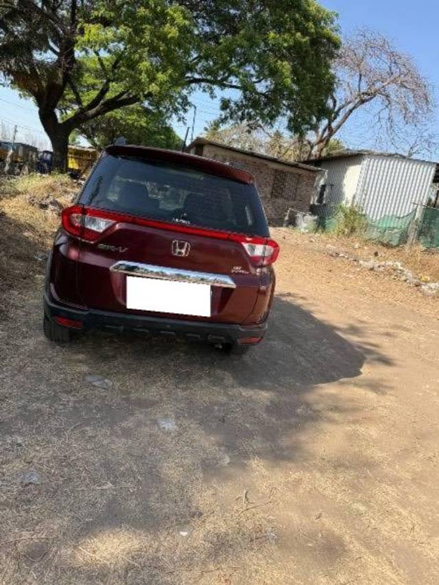 https://images10.gaadi.com/usedcar_image/4401525/original/processed_6a060c31-775b-4f9f-a18d-10a493d3bc53.jpeg?imwidth=6402