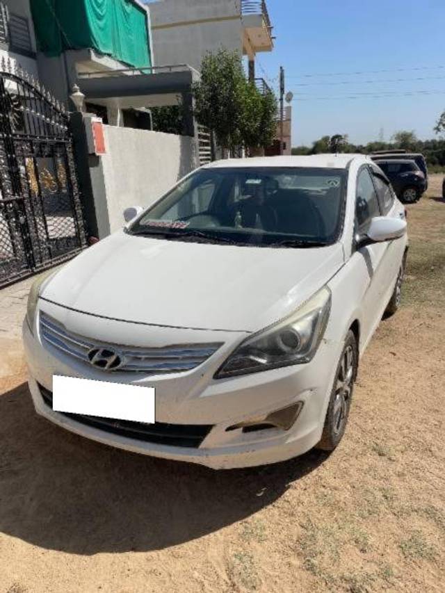 https://images10.gaadi.com/usedcar_image/4401526/original/processed_1e428647-2e8f-40a1-8e63-79893ad5affe.jpg?imwidth=6400