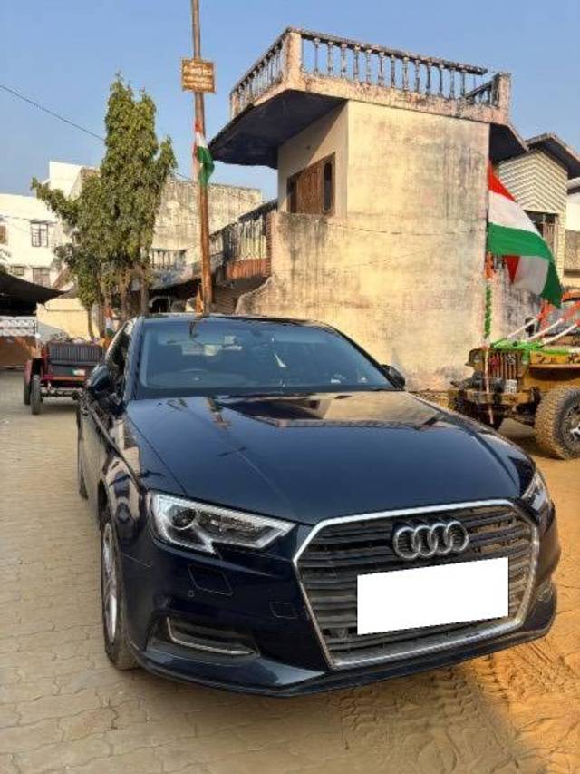 https://images10.gaadi.com/usedcar_image/4401531/original/processed_e4e9824d-9f71-4490-a9f8-ed5029e8cdef.jpeg?imwidth=6400