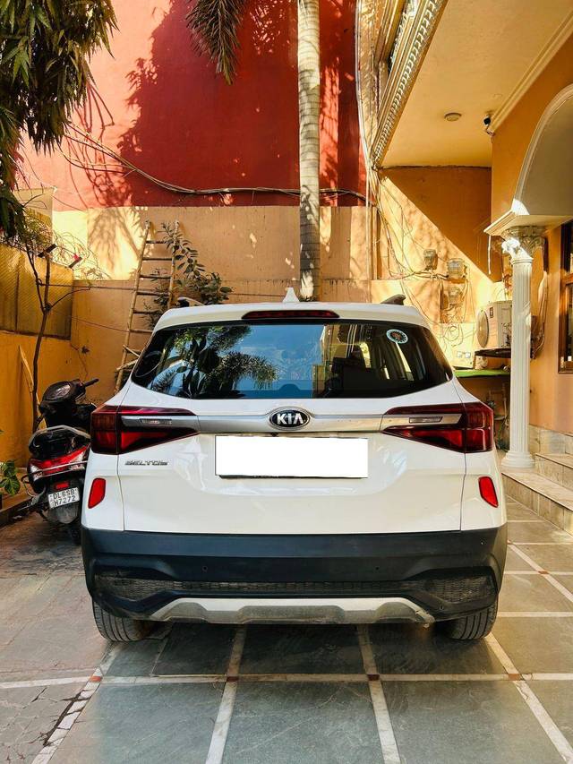 https://images10.gaadi.com/usedcar_image/4401533/original/bc12536ee3c00c5d3e3b82c46169c511.jpg?imwidth=6402