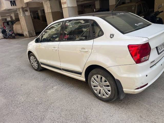 https://images10.gaadi.com/usedcar_image/4401547/original/9c2fdfc6068a1807af6f97411e09761d.jpeg?imwidth=6402