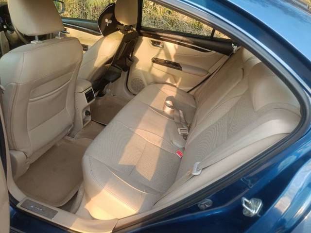 https://images10.gaadi.com/usedcar_image/4401564/original/76948f9aba63ba5f88c4a60c6e96a482.jpg?imwidth=6401