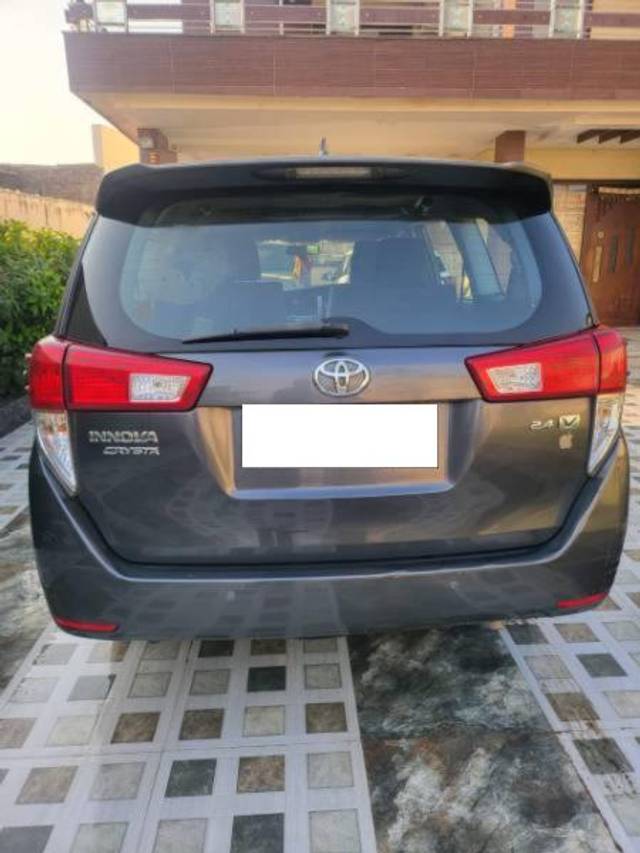 https://images10.gaadi.com/usedcar_image/4401628/original/processed_fbd3e39c-c2c6-4910-bf8d-ada24ad15070.jpg?imwidth=6401