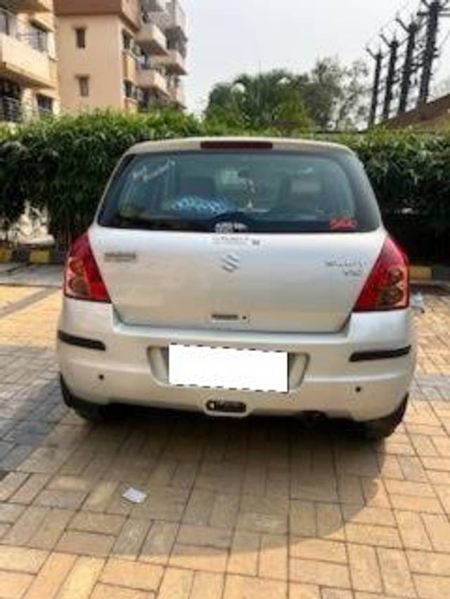 https://images10.gaadi.com/usedcar_image/4401667/original/processed_969d76cb-b59f-416d-985b-8543308ec46f.JPG?imwidth=6402