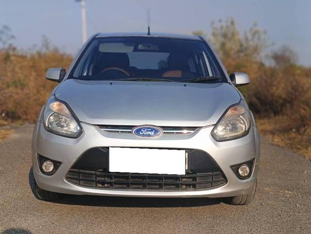 https://images10.gaadi.com/usedcar_image/4401702/original/ff3ea5d0331b10493764e3ae908dff44.jpg?imwidth=6400