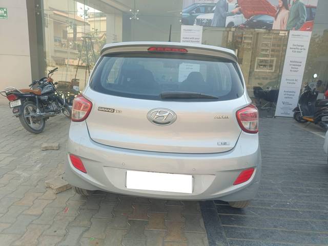 https://images10.gaadi.com/usedcar_image/4401708/original/processed_ec11c3df73d0189341307b3820060d96.jpg?imwidth=6401