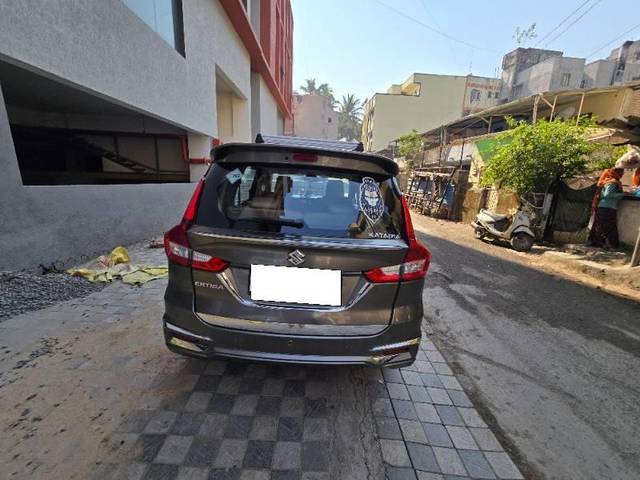 https://images10.gaadi.com/usedcar_image/4401709/original/processed_eb49d5bf-82e4-4825-8425-23c16ee0b48f.jpg?imwidth=6401