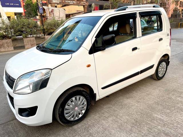 https://images10.gaadi.com/usedcar_image/4401772/original/processed_6662555e7d642c937bf7b028e3693e5c.jpg?imwidth=6400