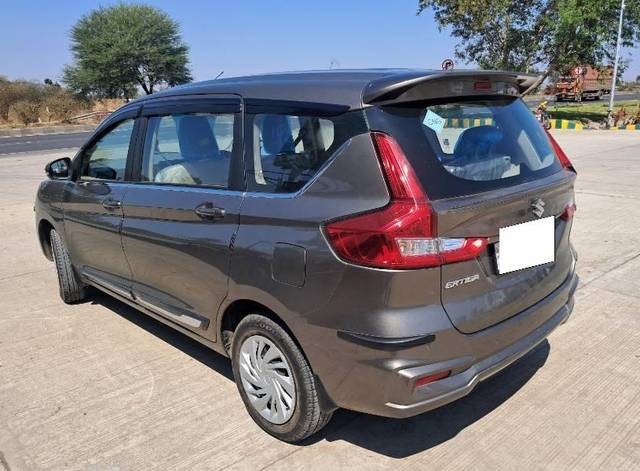 https://images10.gaadi.com/usedcar_image/4401774/original/processed_86c9abe5-2535-4b4a-ab33-a1f2c93949d1.jpg?imwidth=6402