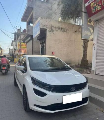 Tata Altroz XE BSVI