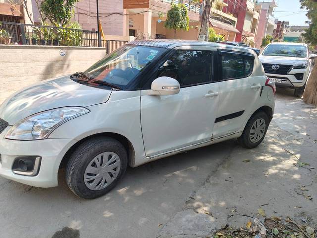 https://images10.gaadi.com/usedcar_image/4401822/original/e712ac87ffbf440cc7c10c566b8dd465.jpg?imwidth=6401