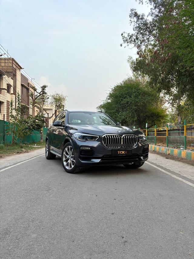 https://images10.gaadi.com/usedcar_image/4401901/original/processed_bc12e229c033514fc083f0b88152188c.jpg?imwidth=6400