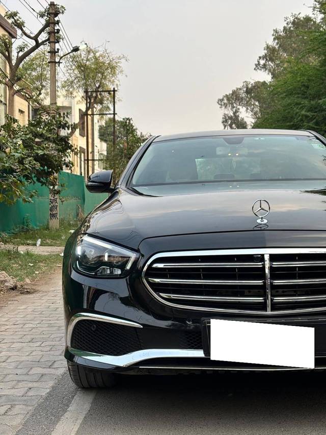 https://images10.gaadi.com/usedcar_image/4401906/original/processed_9b056ff86f42f3d0a4740e2bd06ef131.jpg?imwidth=6402