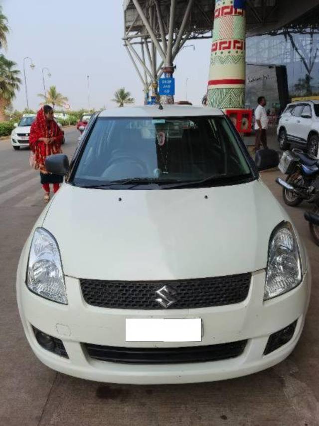 https://images10.gaadi.com/usedcar_image/4401921/original/processed_7d12b4b7-ab07-4c70-9b85-3815c4cbe8ee.jpg?imwidth=6402