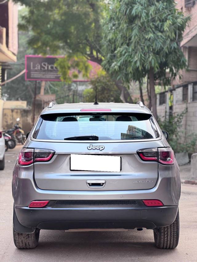 https://images10.gaadi.com/usedcar_image/4401952/original/processed_4e3727387c7568440234514525ff91dd.jpg?imwidth=6401