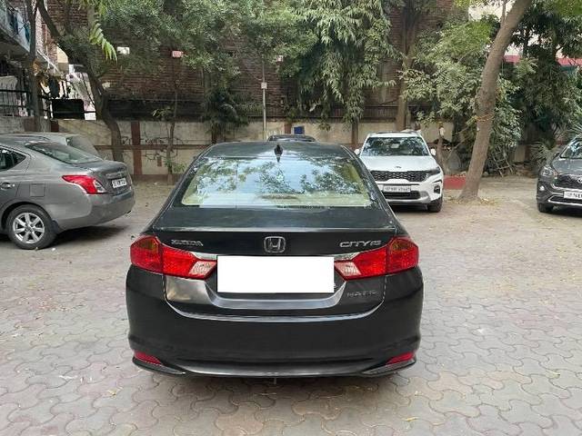 https://images10.gaadi.com/usedcar_image/4402004/original/processed_314cd78f-0c58-4fef-9980-75974ff5e102.jpeg?imwidth=6401