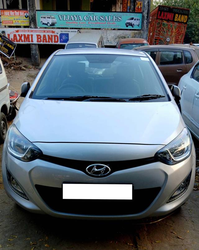 https://images10.gaadi.com/usedcar_image/4402034/original/processed_cf42bb74691225fd8b9a054134cd3583.jpg?imwidth=6402