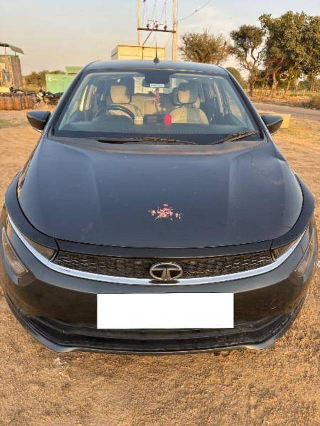 https://images10.gaadi.com/usedcar_image/4402042/original/0b1c8867896d0f4fee5c5fe89b77b2bb.jpg?imwidth=6400