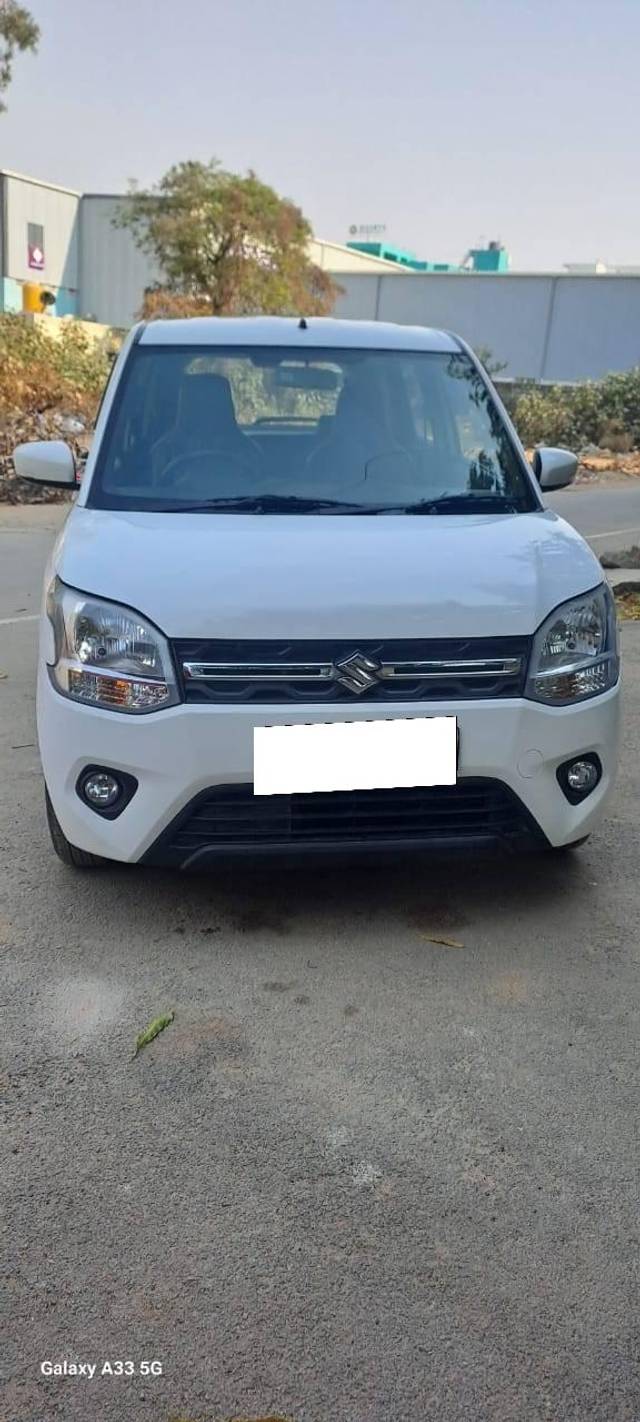 https://images10.gaadi.com/usedcar_image/4402139/original/processed_e043902621cbefc11f3d80d08d1161cc.jpg?imwidth=6402