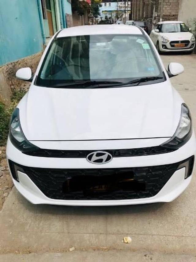 https://images10.gaadi.com/usedcar_image/4402329/original/processed_35ba1267-90a6-4e81-9d7d-95b50207edde.jpeg?imwidth=6400