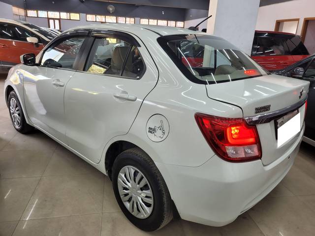 https://images10.gaadi.com/usedcar_image/4402397/original/processed_c98f3374167b0623d124ee8477f34960.jpg?imwidth=6400