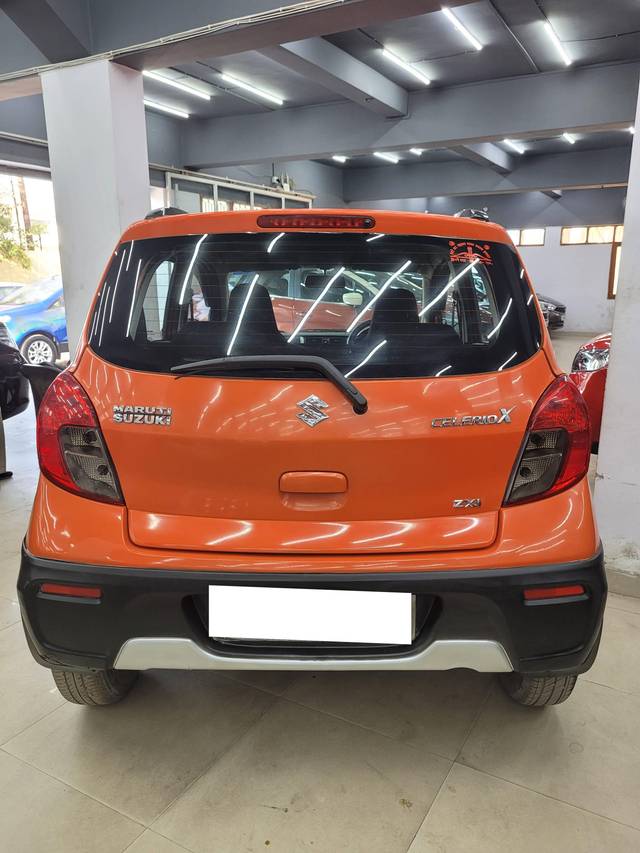 https://images10.gaadi.com/usedcar_image/4402402/original/processed_b5d796e0d2942bb3066525271d01d349.jpg?imwidth=6401