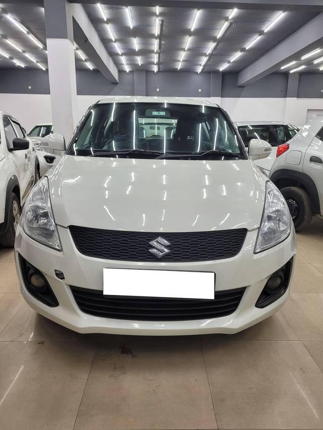 https://images10.gaadi.com/usedcar_image/4402406/original/processed_fe02eba1a09de6283e450f7181f86b58.jpg?imwidth=6402