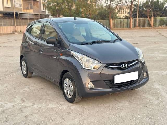 https://images10.gaadi.com/usedcar_image/4402435/original/processed_7e40ff80d6ab93bce12bcd2f093b947d.jpg?imwidth=6400