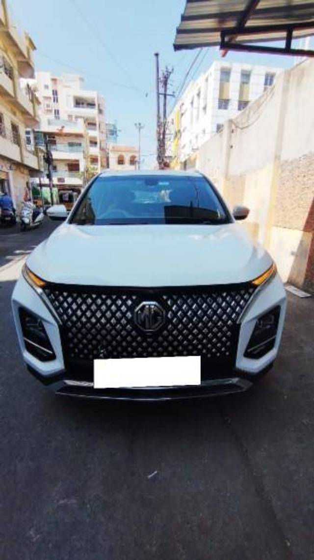 https://images10.gaadi.com/usedcar_image/4402459/original/fccad329b17bd2f61caad5fe10b32fc1.jpeg?imwidth=6400