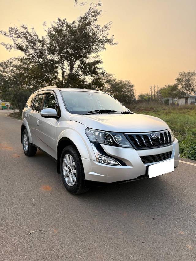 https://images10.gaadi.com/usedcar_image/4402546/original/processed_3768f19767040172c543559ec53df92f.jpg?imwidth=6400