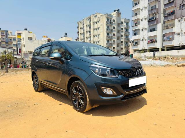 https://images10.gaadi.com/usedcar_image/4402565/original/processed_048f76dff4d915f783f09480b24dbecc.jpg?imwidth=6400