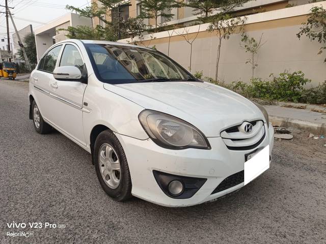 https://images10.gaadi.com/usedcar_image/4402648/original/processed_1e676af83f0468b2342b44ef418d011e.jpg?imwidth=6400