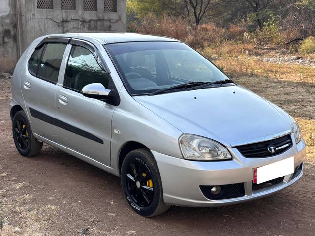 https://images10.gaadi.com/usedcar_image/4402886/original/processed_aa132912-9d93-4dce-9027-58872b5eccce.jpg?imwidth=6400