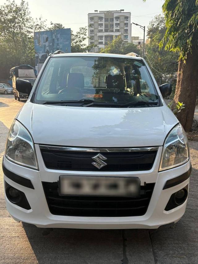 https://images10.gaadi.com/usedcar_image/4402919/original/processed_d74459901234b991c4e6905d873c6d34.jpg?imwidth=6400