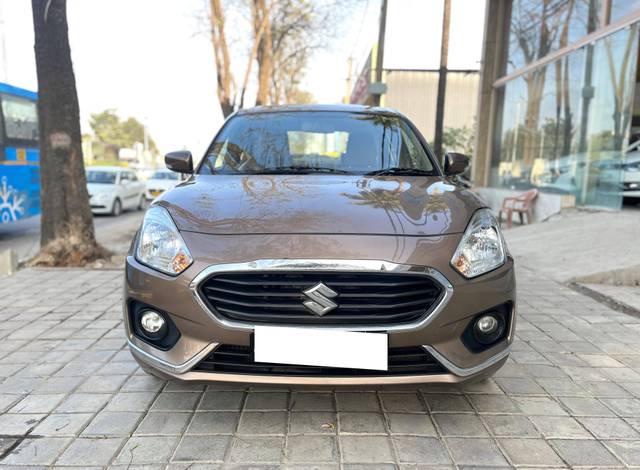 https://images10.gaadi.com/usedcar_image/4403001/original/processed_199bb5c62040f15d0ff9a128ffb714ed.jpg?imwidth=6402