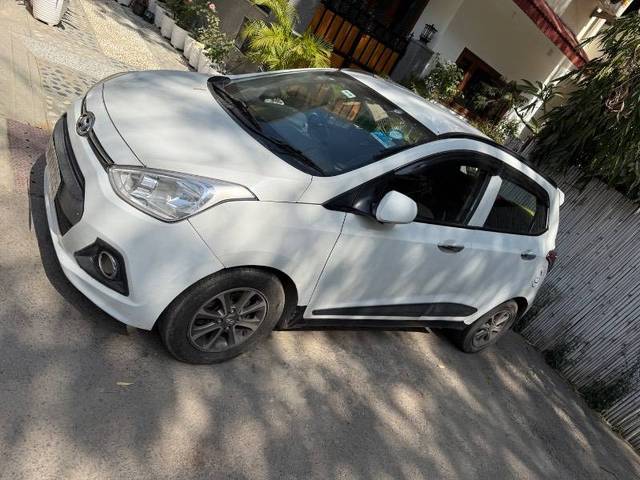 https://images10.gaadi.com/usedcar_image/4403031/original/1ba7dd36b397c31be6cddad502b45724.jpeg?imwidth=6402