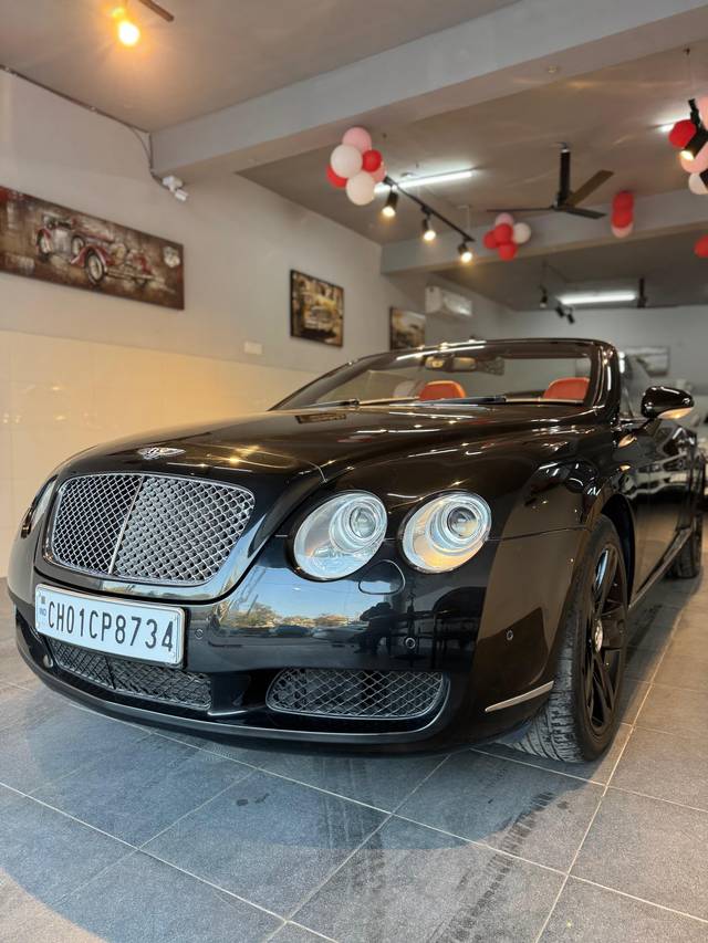 https://images10.gaadi.com/usedcar_image/4403051/original/3f253e535276dac8ca24b03b34659a02.jpg?imwidth=6402