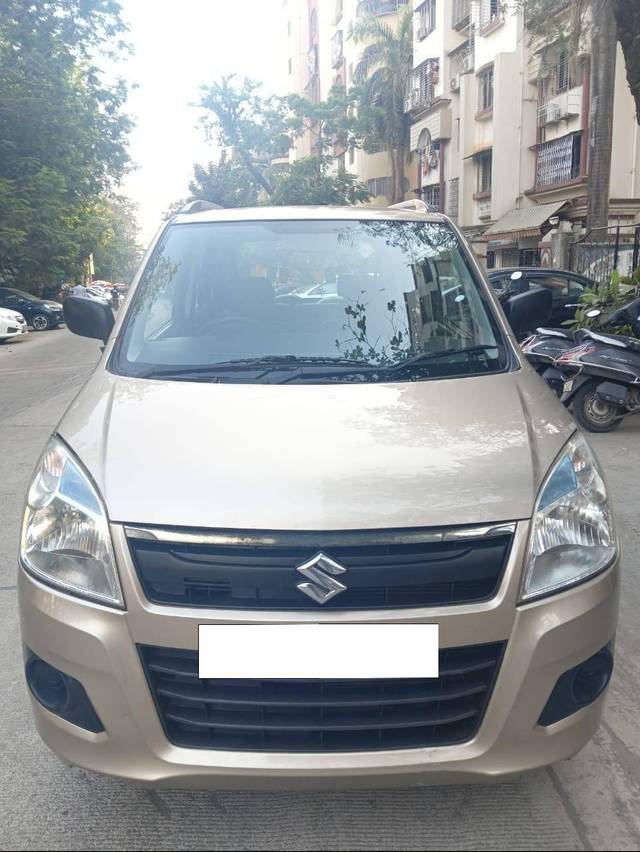 https://images10.gaadi.com/usedcar_image/4403054/original/processed_7ebfad82c15e4dabd4efe42ef099285a.jpg?imwidth=6402