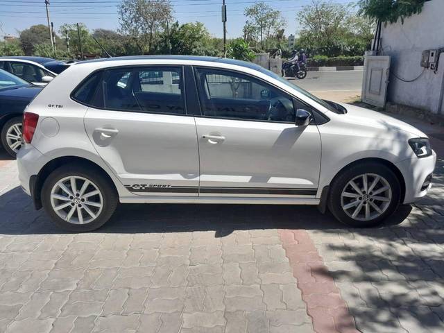 https://images10.gaadi.com/usedcar_image/4403064/original/processed_4413fd06ee15be1a0e91006df6f99f4e.jpg?imwidth=6401