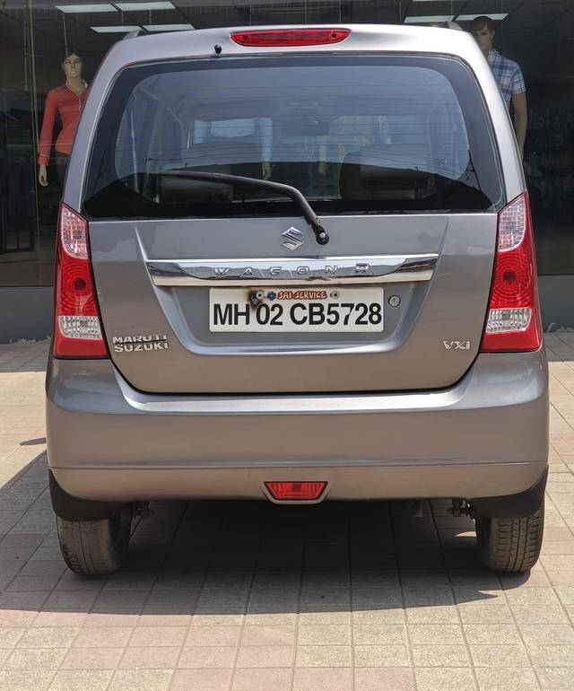 https://images10.gaadi.com/usedcar_image/4403067/original/processed_2549163c5bfcfa1378ad8de5d000aab5.jpg?imwidth=6401