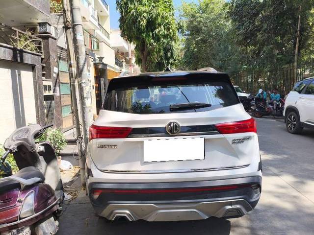 https://images10.gaadi.com/usedcar_image/4403179/original/5f55a24c4bdf267fe1a79455e632f5b4.jpeg?imwidth=6402