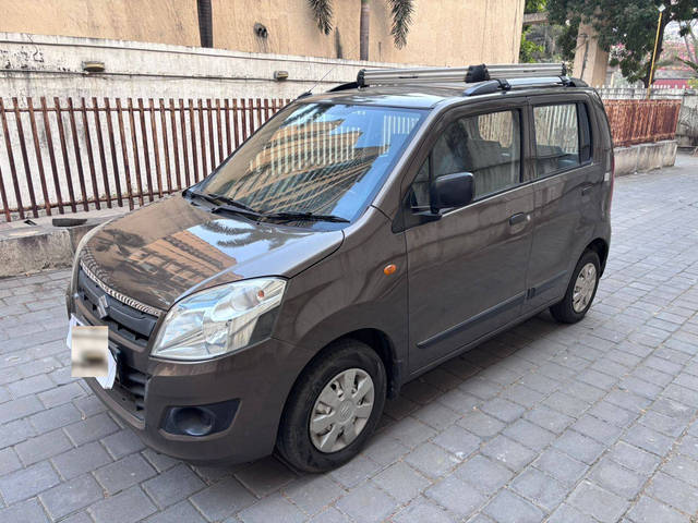 https://images10.gaadi.com/usedcar_image/4403368/original/36b75531d780194bd566e02b91475e0d.jpg?imwidth=6402