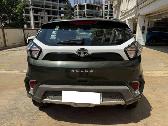 https://images10.gaadi.com/usedcar_image/4403374/original/a857d45e90162c7071c9cc08118820e9.jpg?imwidth=6402