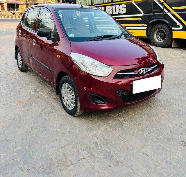 https://images10.gaadi.com/usedcar_image/4403423/original/processed_deb4d1ef963aa902313a1f3295775ffb.jpg?imwidth=6400